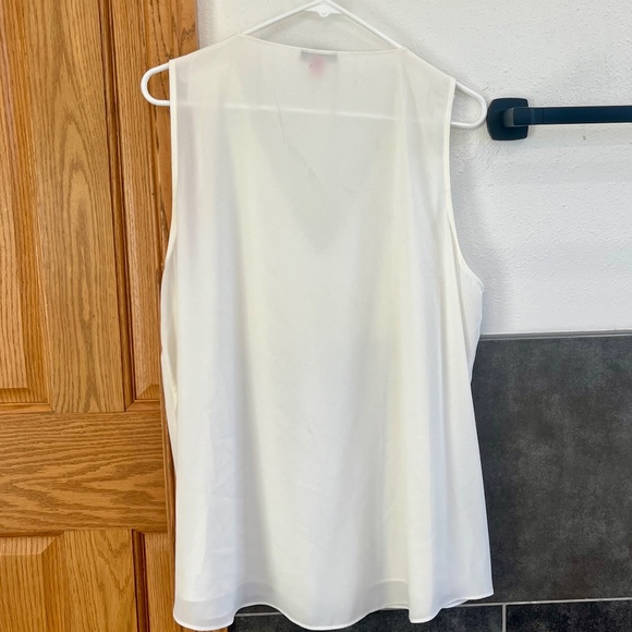 Vince Camuto Women's Sleeveless V-Neck Drape Front Blouse Ivory XL Extra Large - Picture 8 of 8